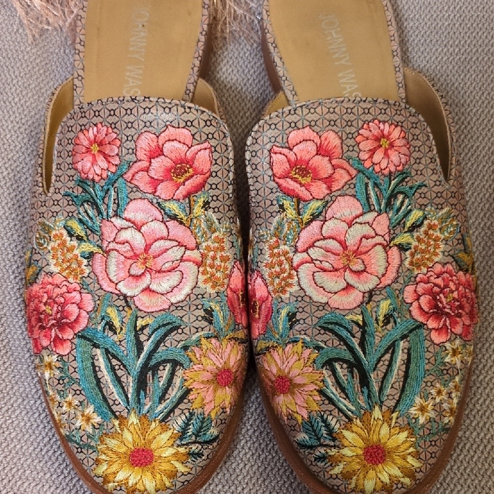 Johnny Was Multicolor Floral Embroidered Mules